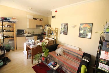1 bed flat, Roath, Plasnewydd, Cardiff, CF243PX - Image 1