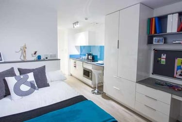 1 bed flat, (Extra Large Studio) 30 Demontfort Street, Highfields, Leicester, LE17GW - Image 1