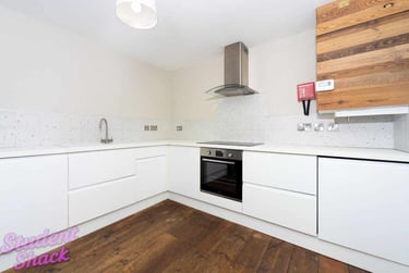 5 bed house, Fairlawn Close Manchester, Hulme, Manchester, M144GQ - Image 3