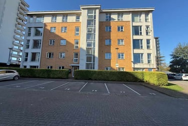 2 bed flat, Cardiff Bay, Grangetown, Cardiff, CF105NT - Image 7