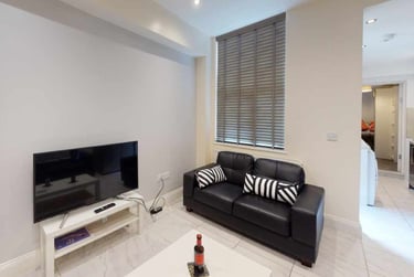 4 bed house, Gaul Street, City Centre, Leicester, LE30AW - Image 1