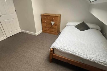 3 bed flat, Cowlishaw Road, Sharrowvale, Sheffield, S118XE - Image 6