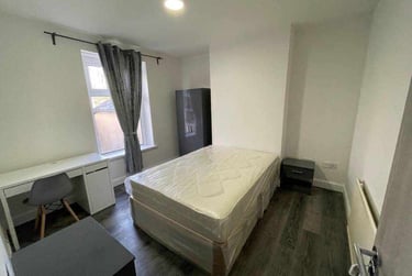 4 bed house, N/A, Adamstown, Cardiff, CF240JA - Image 4