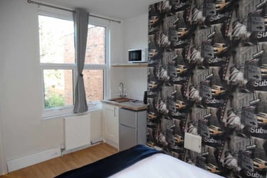 1 bed house, 19 Colwyn Road, Barrack Road, Northampton, NN13PZ - Image 2