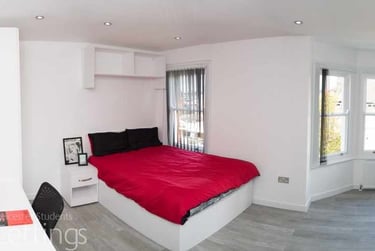 1 bed flat, Extra Large Studio, Demontfort Street, Highfields, Leicester, LE17GW - Image 1