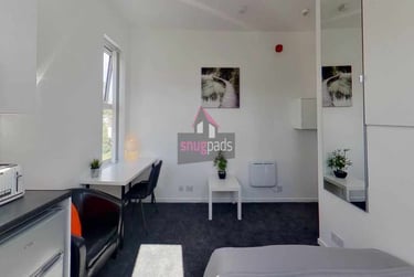 1 bed house, Salford, Ellesmere Park, M300DX - Image 6