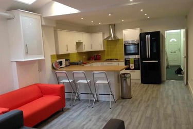 6 bed house, Tiverton Road, Selly Park, Birmingham, B296BY - Image 1