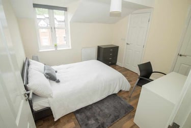 4 bed house, Blue Fox Close, City Centre, Leicester, LE30EE - Image 11