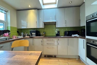 6 bed house, Cathays, Cardiff, CF244AW - Image 2