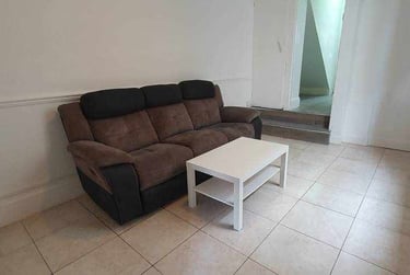 2 bed flat, 1, 20, Cathays, Cardiff, CF244QQ - Image 3