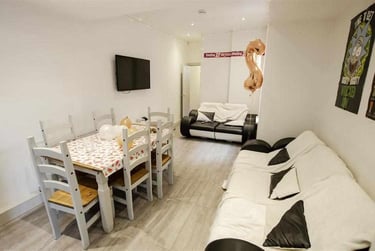 6 bed house, Tiverton Road, Selly Park, Birmingham, B296DB - Image 1