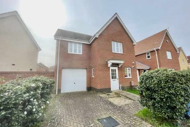 4 bed house, Roe Drive, Earlham, Norwich, NR58BT - Image 1