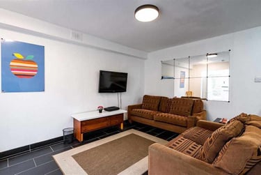 6 bed house, Harborne Lane, Harborne, Birmingham, B170NU - Image 2