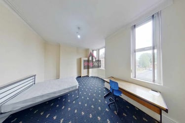 8 bed house, Salford, Seedley, M67EL - Image 3