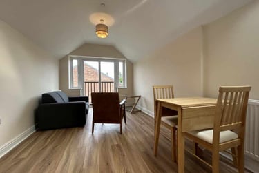 2 bed house, Heath, Maindy, Cardiff, CF143PU - Image 8