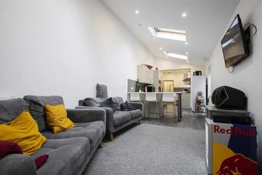 6 bed house, Selly Hill Road, Selly Park, Birmingham, B297DL - Image 2