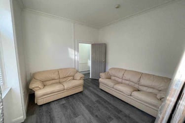 4 bed house, N/A, Adamstown, Cardiff, CF240JA - Image 1