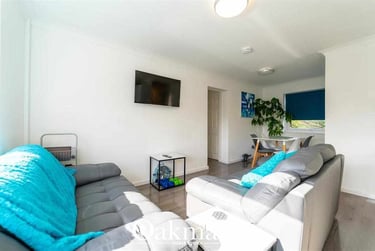 4 bed flat, Leahurst Crescent, Harborne, Birmingham, B170LG - Image 2