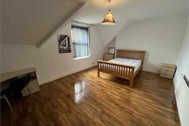 6 bed house, Uplands Crescent, Uplands, Swansea, SA20EX - Image 1