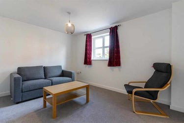 2 bed house, Heroes Drive, Selly Park, Birmingham, B296US - Image 2