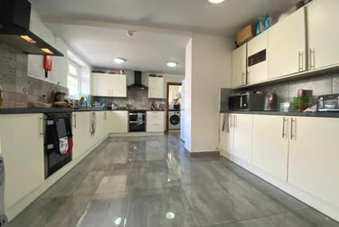 1 bed house, Roath, Plasnewydd, Cardiff, CF243AT - Image 2