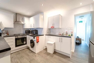 6 bed house, Heeley Road, Selly Park, Birmingham, B296EZ - Image 4