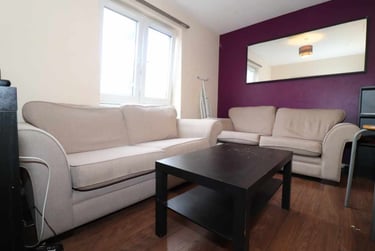 6 bed flat, Cathays, Cardiff, CF244PH - Image 1