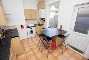 5 bed house, Heeley Road, Selly Park, Birmingham, B296EL - Image 2