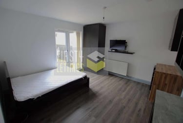 1 bed house, Welford Road, Clarendon Park, Leicester, LE26BH - Image 1