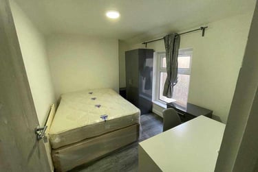 4 bed house, N/A, Adamstown, Cardiff, CF240JA - Image 5