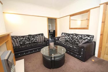 2 bed house, Fishwick Road, Deepdale, Preston, PR14XD - Image 3