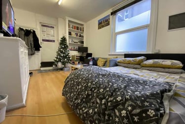 1 bed flat, Cathays, Cardiff, CF103EE - Image 2