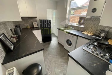 4 bed house, Hazel Street, City Centre, Leicester, LE27JN - Image 3