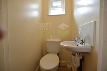 2 bed house, Burns Street, Aylestone Park, Leicester, LE26DB - Image 8