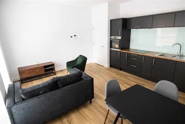 2 bed flat, 7 Cannon Street, City Centre, Preston, PR13PY - Image 1