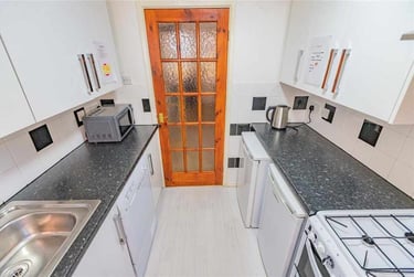 2 bed house, Wellman Croft, Selly Oak, Birmingham, B296NS - Image 4