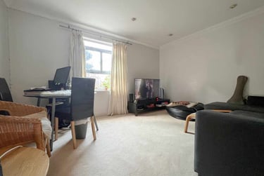 1 bed flat, Cardiff Bay, Cardiff, CF105LG - Image 4