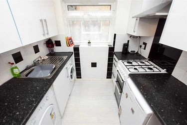 2 bed house, Wellman Croft, Selly Oak, Birmingham, B296NR - Image 2