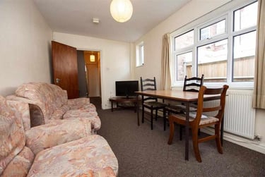 5 bed house, Harrow Road, Selly Park, Birmingham, B297DW - Image 1