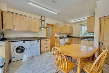 6 bed house, Cadge Road, Earlham, Norwich, NR58DB - Image 1