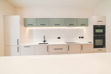 3 bed flat, City Centre, Cardiff, CF103DQ - Image 10