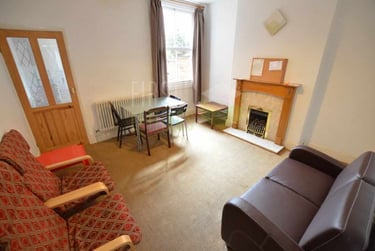 4 bed house, Thurlow Road, Clarendon Park, Leicester, LE21YE - Image 2