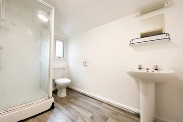 3 bed flat, Roath, Plasnewydd, Cardiff, CF243BQ - Image 6