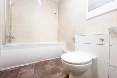 1 bed flat, Cardiff Bay, Cardiff, CF105GX - Image 6