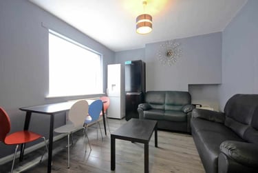 5 bed house, Everton, Low Hill, Liverpool, L38BU - Image 1