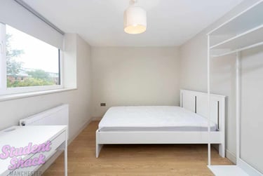 8 bed flat, Wilmslow Road, Withington, Manchester, M204AN - Image 3