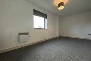 2 bed flat, Cardiff Bay, Splott, Cardiff, CF104JD - Image 8
