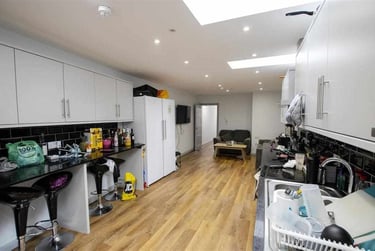 7 bed house, Hubert Road, Selly Park, Birmingham, B296ER - Image 3