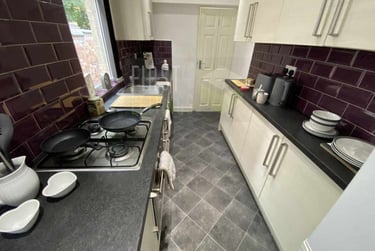 3 bed house, Wordsworth Road, Knighton, Leicester, LE26ED - Image 2
