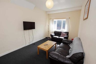 5 bed house, Heeley Road, Selly Park, Birmingham, B296EL - Image 1